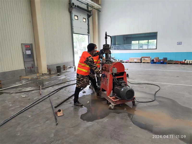 乐都厂房地面下沉塌陷注浆加固施工